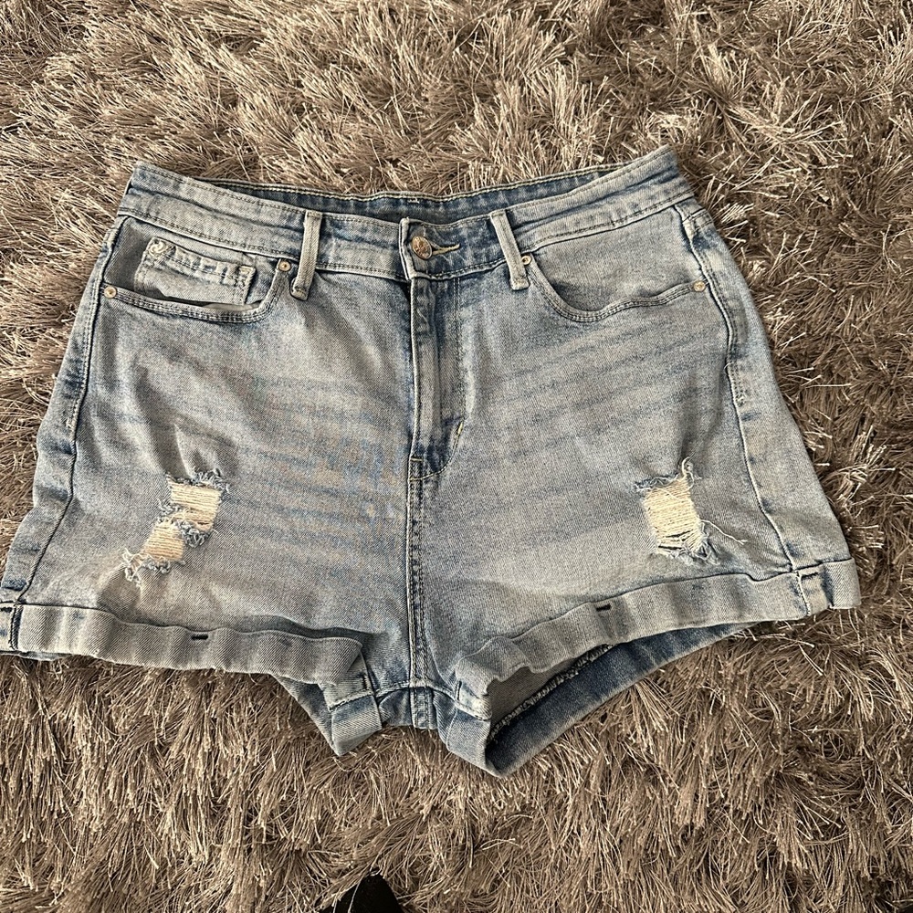Denizen from Levi's Light Blue Jean Shorts